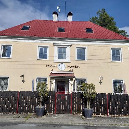 Pension Novy Den Albrechtice  Exteriör bild